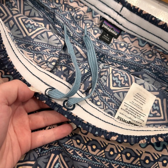 Patagonia Women's Baggies Shorts Size S Print Pattern Drawstring - Picture 5 of 12